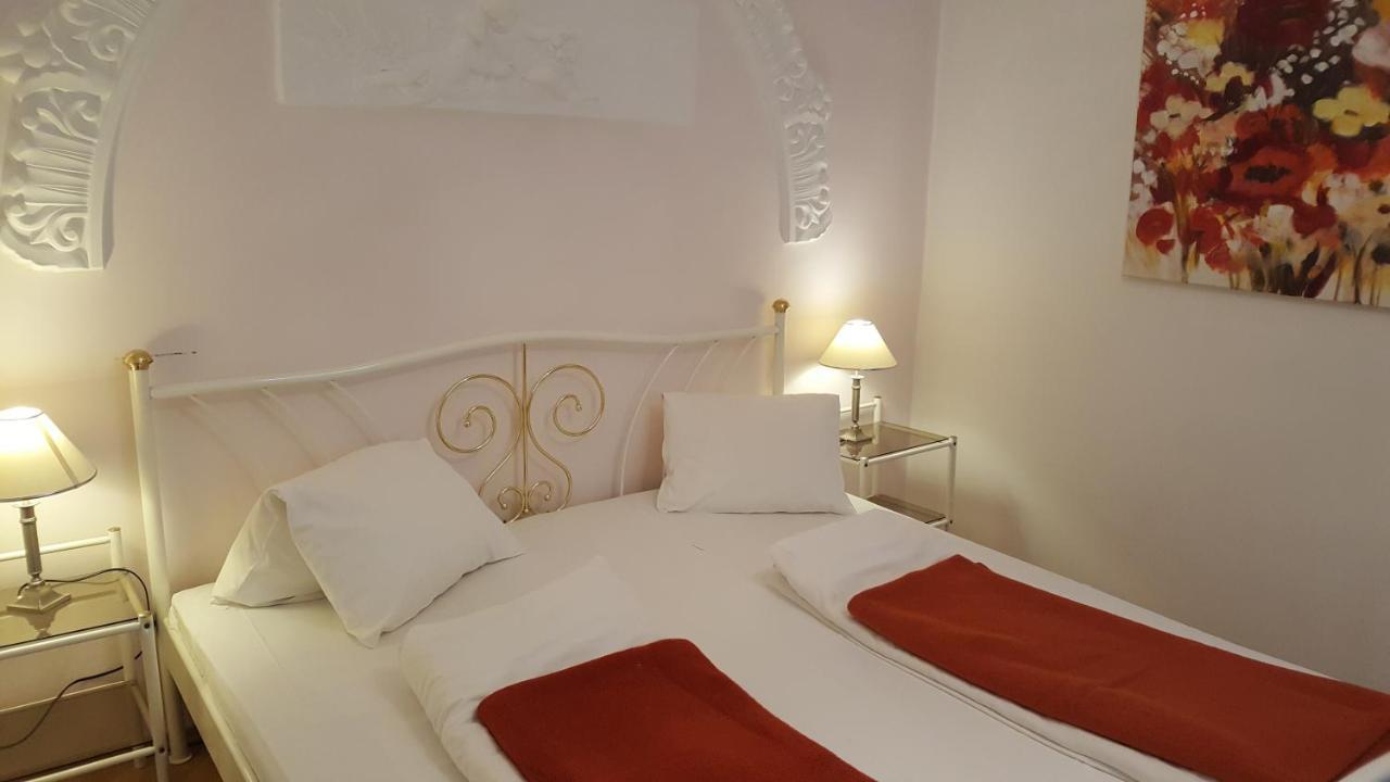 Appartements Andrea โคลสเตนอบวร์ก ภายนอก รูปภาพ