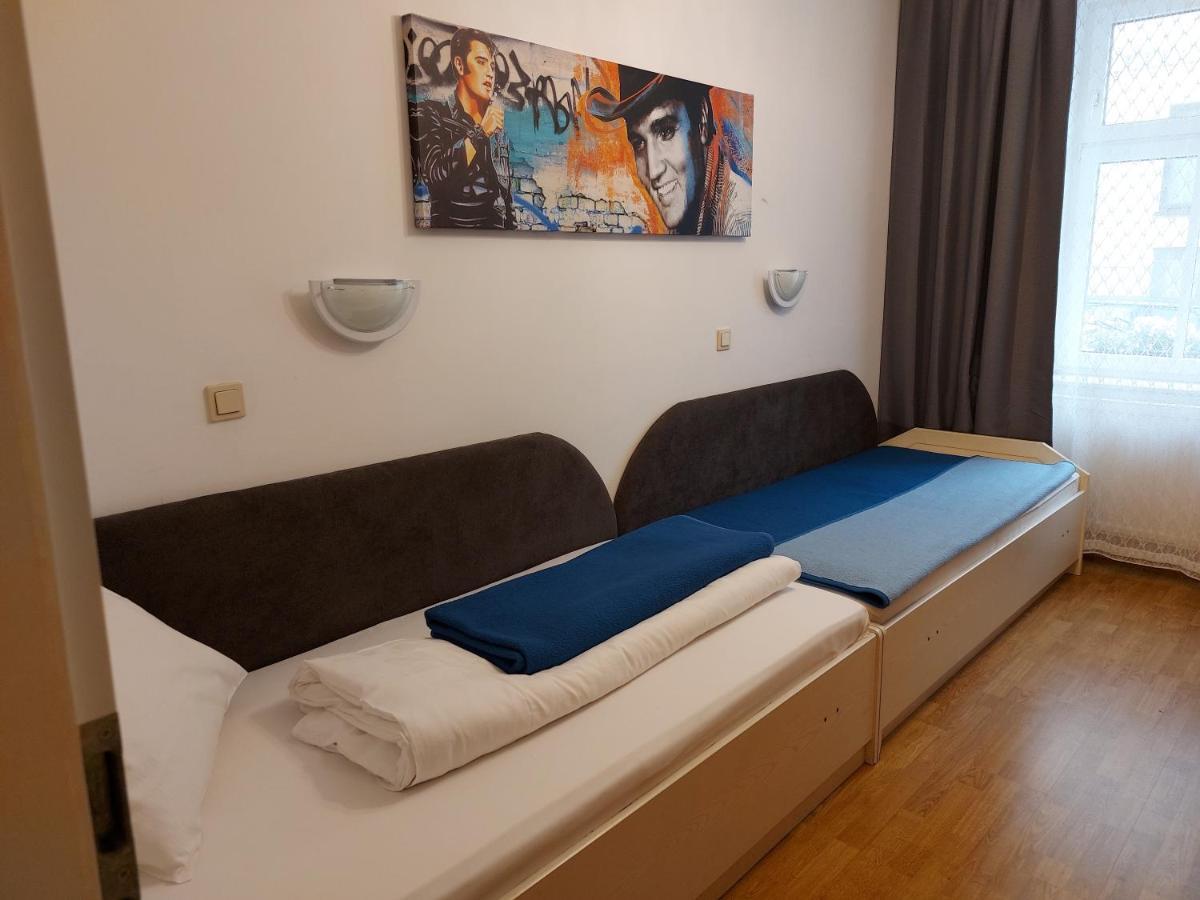 Appartements Andrea โคลสเตนอบวร์ก ภายนอก รูปภาพ